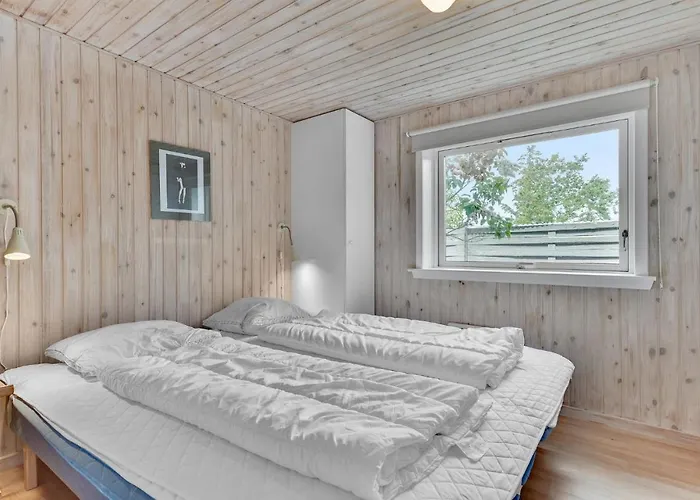 Сasa de vacaciones Two-bedroom In *